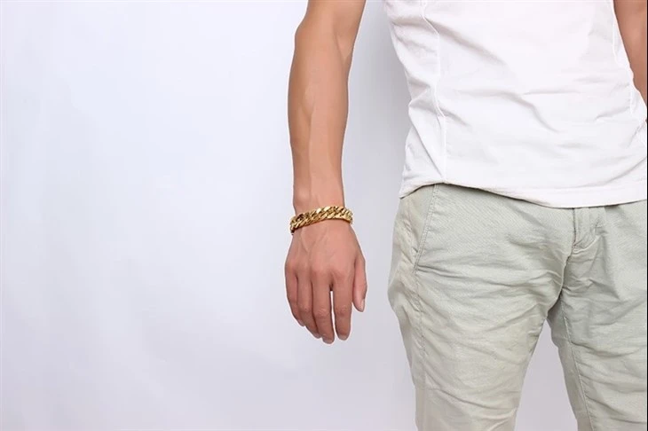mens gold cuban link bracelet