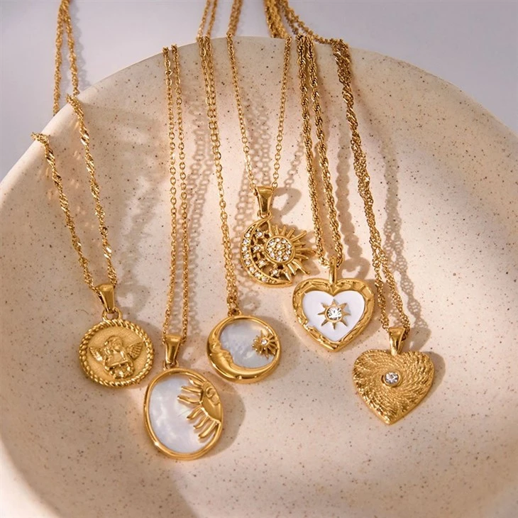 316 Stainless Steel Vintage Heart Necklaces price