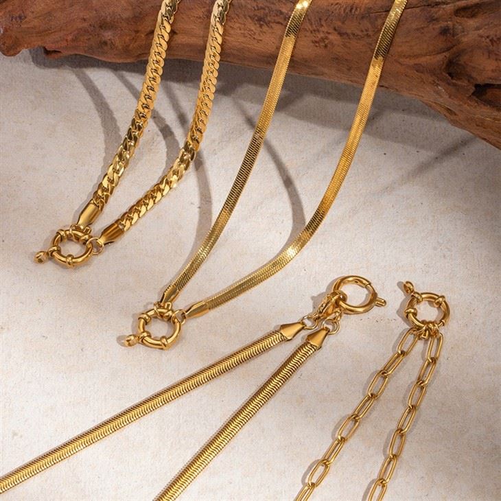 Herringbone Chain Charm Necklace