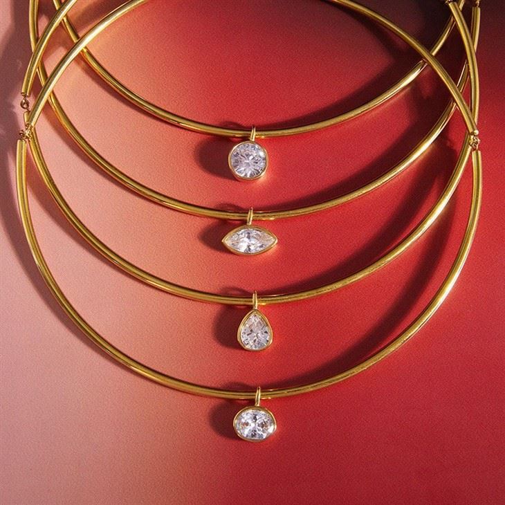Luxury Zircon Pendant Necklaces suppliers