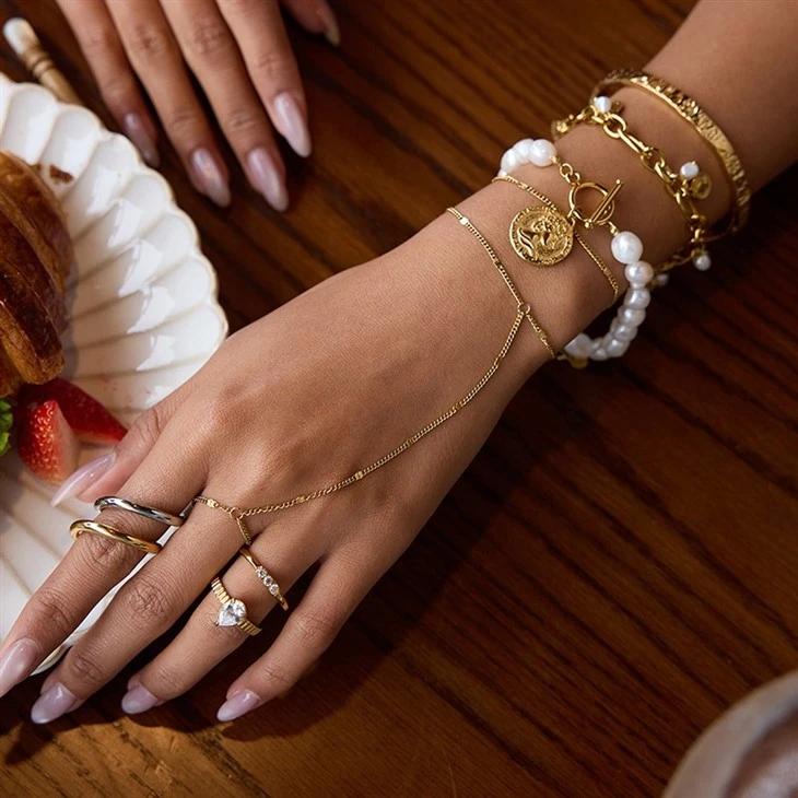 Pearl Linked Finger Bracelet high quality